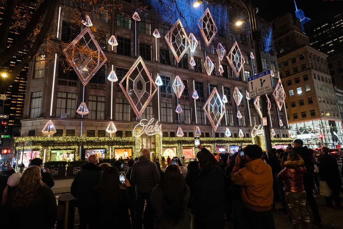 Saks Fifth Avenue | American Christmas